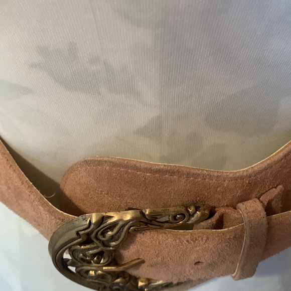 Access. Small Genuine Leather & Stretch Mauve Brass Tone Buckle Belt - Picture 4 of 11